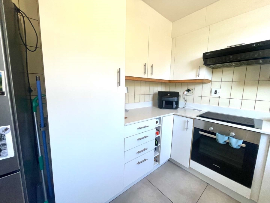 3 Bedroom Property for Sale in Zonnebloem Western Cape